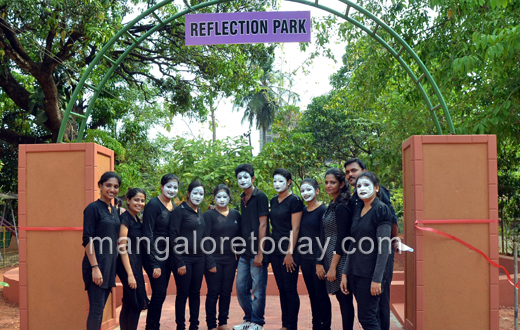 Roshni Nilaya reflection park